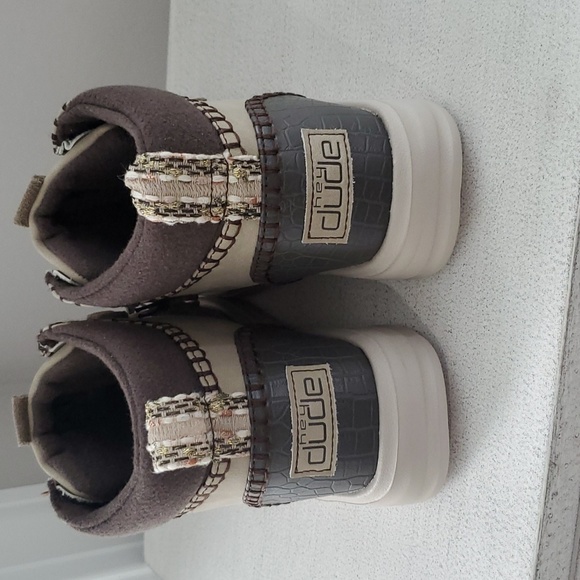 HEY DUDE ELOISE BOOTS - Picture 3 of 11